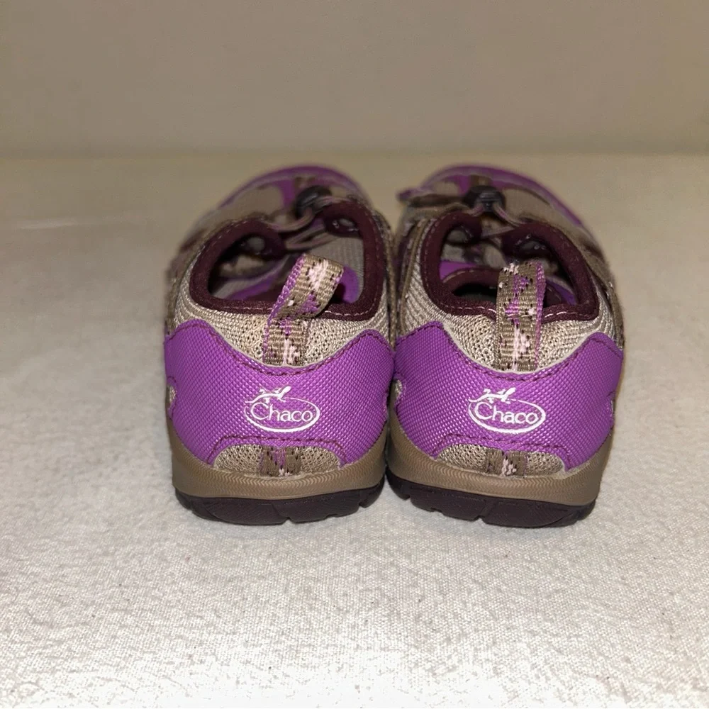 Chacos water shoes purple and beige size 1‎